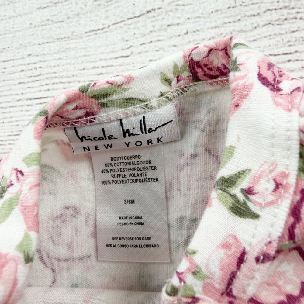 Nicole Miller NY Baby Footie Floral Rose Print Ruffle Sleeper Hat Set 3-6 Months - Picture 2 of 3